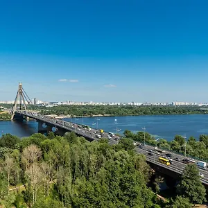 With Crazy Panoramic View Of The Dniepr Апартаменты Киев
