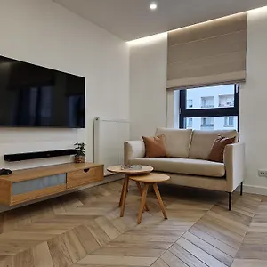  Apartament New Funcional Easy High Standard Free Garage Parking